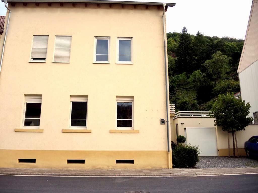 Modernes Apartment - Neustadt/Weinstrasse Stadt Neustadt an der Weinstraße Buitenkant foto